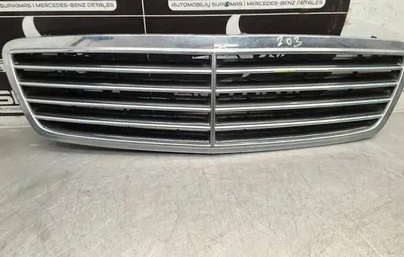 Mercedes-Benz C W203 Front grill A2038800183