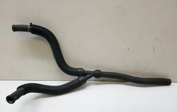 Chrysler Town & Country V Engine coolant pipe/hose