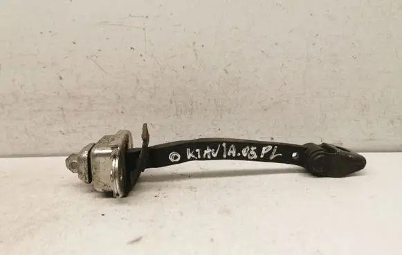 Skoda Octavia Mk2 (1Z) Front door check strap stopper 1Z0937249