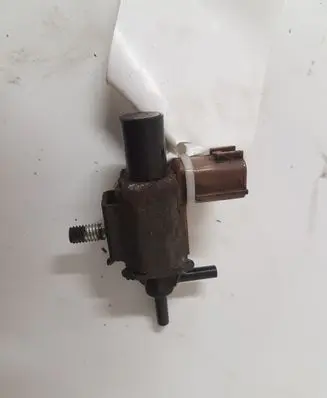 Mazda 6 Vacuum valve 