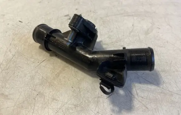 Peugeot Expert Engine coolant pipe/hose 9804208380