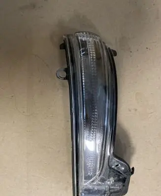 Toyota Hilux (AN120, AN130) Mirror indicator light 