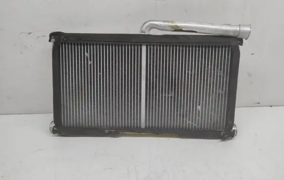 Audi A6 S6 C6 4F Coolant radiator