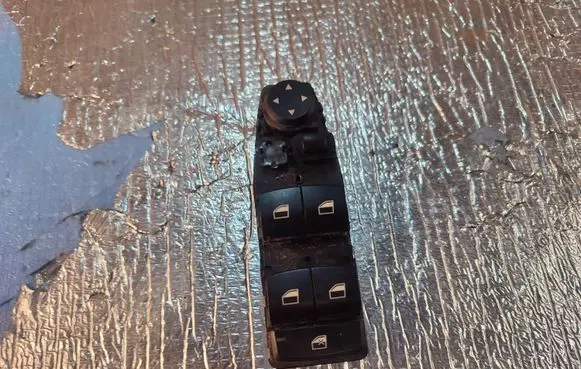 BMW 5 F10 F11 Electric window control switch 9238241 11042120000271