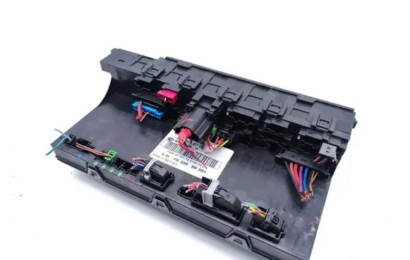 Mercedes-Benz CLS C219 Fuse module 2115456701 5DK00804746