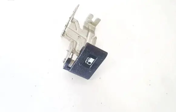 Honda CR-V Fuel tank opening switch 