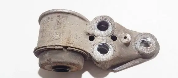 Audi A6 S6 C5 4B Rear axle beam mounts housing 4b0501522e 8e0501522h