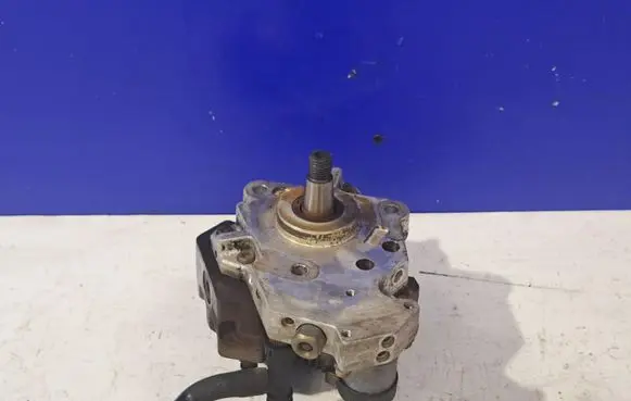 Volvo S40, V40 Mechanical fuel pump 8200108225 8602784
