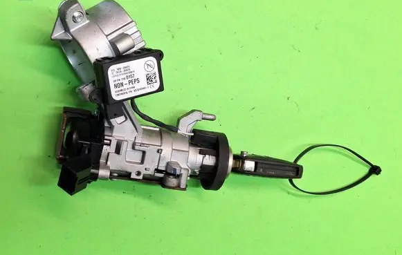 Opel Zafira C Ignition lock A2C53409480 M3N284074 7812A284074