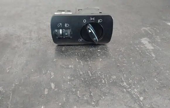 Seat Leon (1M) Light switch 1M1941531L