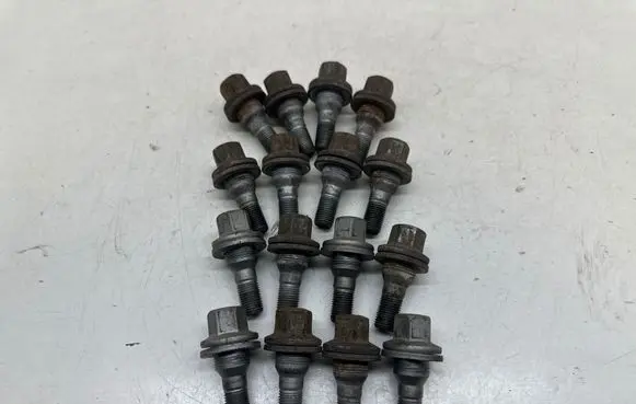 Peugeot 3008 I Nuts/bolts 