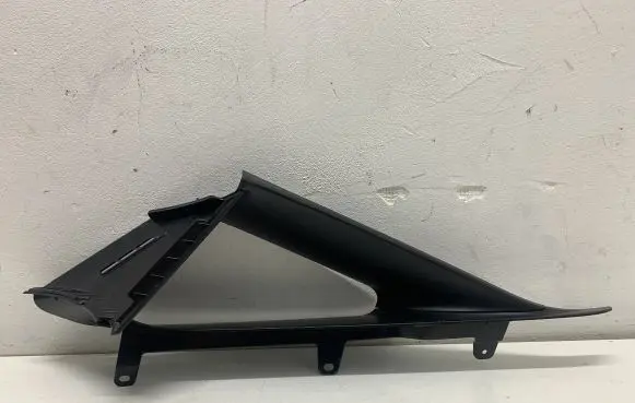 BMW 2 F46 Front door glass trim molding 7329585