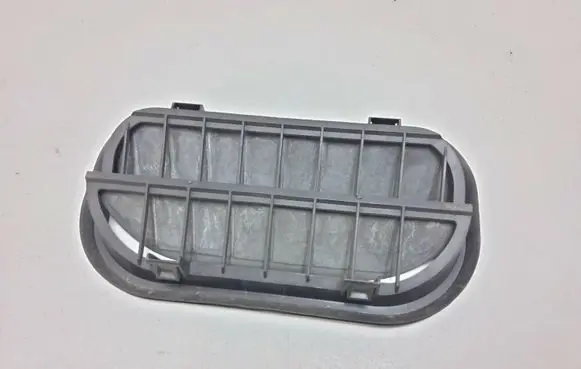 Volkswagen PASSAT B7 USA Quarter panel pressure vent 6R0819465