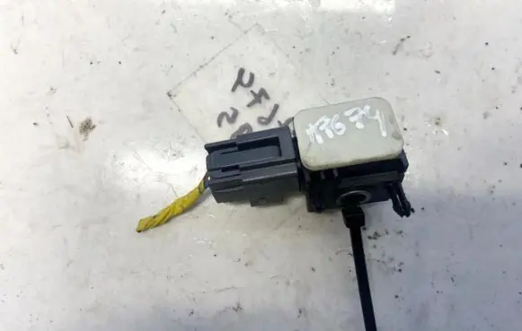 Hyundai Santa Fe Airbag deployment crash/impact sensor 9592028000 95920-28000