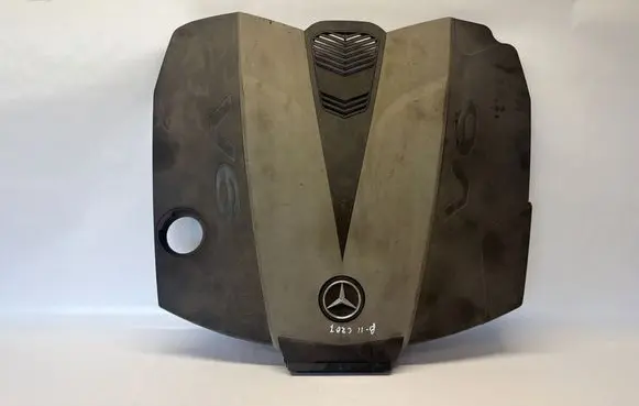 Mercedes-Benz E C207 W207 Engine cover (trim) A6420104267 4011353K 251109