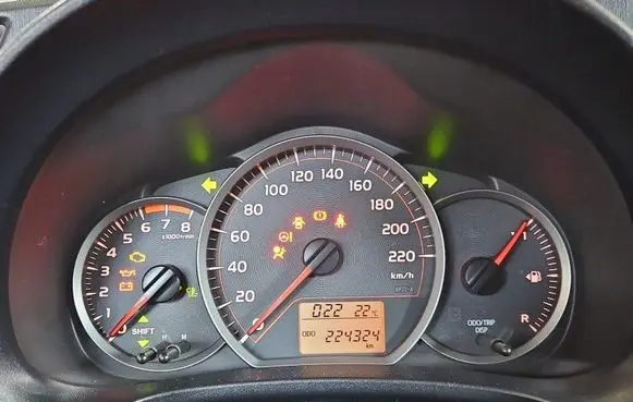 Speedometer (instrument cluster)