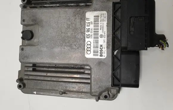 Audi A3 S3 A3 Sportback 8P Engine control unit/module 03G906016FF 0281011905