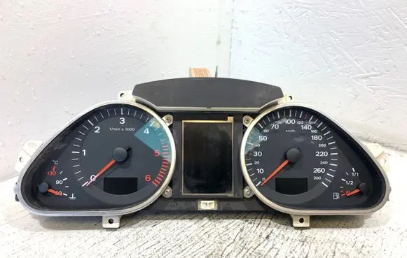 Audi A6 S6 C6 4F Speedometer (instrument cluster) 5550007301 1S5237W97