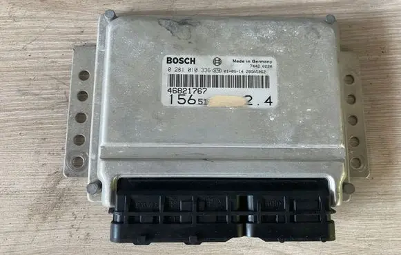 Alfa Romeo 156 Engine control unit/module 0281010336