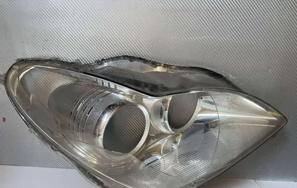Mercedes-Benz CLS C219 Headlight part 