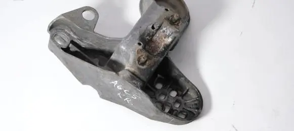 Audi A6 S6 C5 4B Engine mounting bracket 8E0199351F