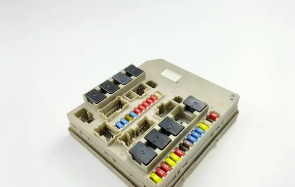 Renault Clio III Other control units/modules 674661C