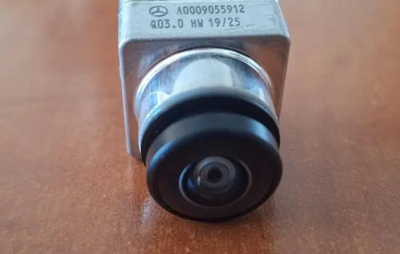 Mercedes-Benz E W213 Front bumper camera A0009055912