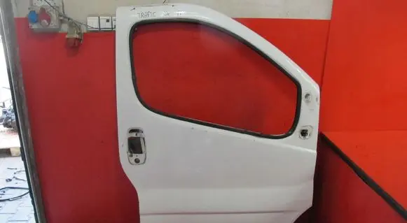 Renault Trafic II (X83) Front door