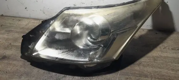 Toyota Avensis T270 Headlight/headlamp 8116605310