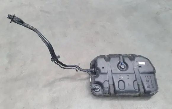 Jeep Grand Cherokee (WK) AdBlue liquid reservoir 