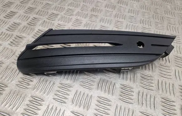 Renault Espace - Grand espace V Front bumper lower grill 622568681R
