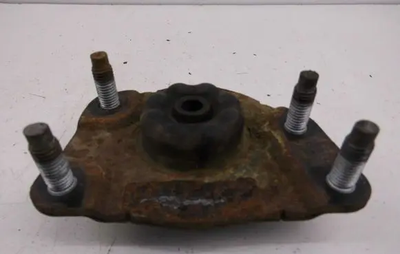 Jeep Grand Cherokee (WJ) Front coil spring rubber mount 52128533AA