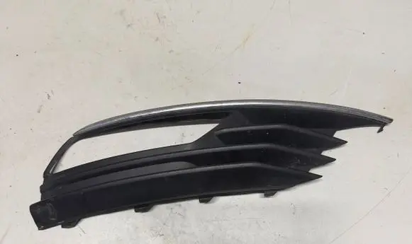Audi A3 S3 8V Front bumper lower grill 8V5807682A