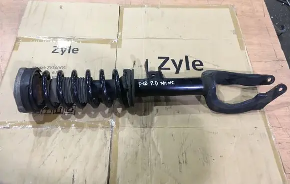 BMW 5 F10 F11 Front shock absorber with coil spring 6789362