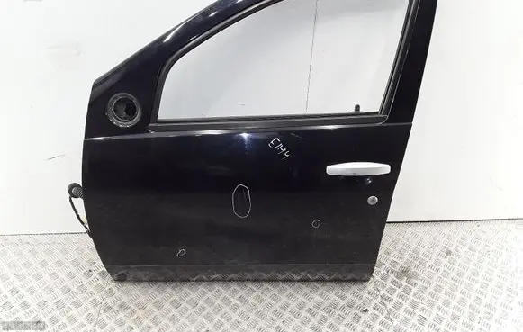 Dacia Duster Front door 
