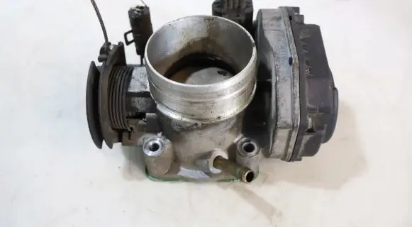 Audi A3 S3 8L Throttle body valve 