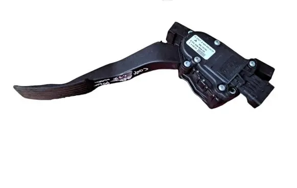 Mitsubishi Colt Accelerator throttle pedal A4543000304