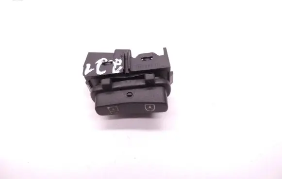 Volvo S80 Central locking switch button 30710476 D121