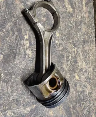 Citroen C6 Piston with connecting rod H268X