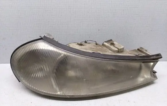 Ford Mondeo MK II Headlight/headlamp 0301098208 1305235441