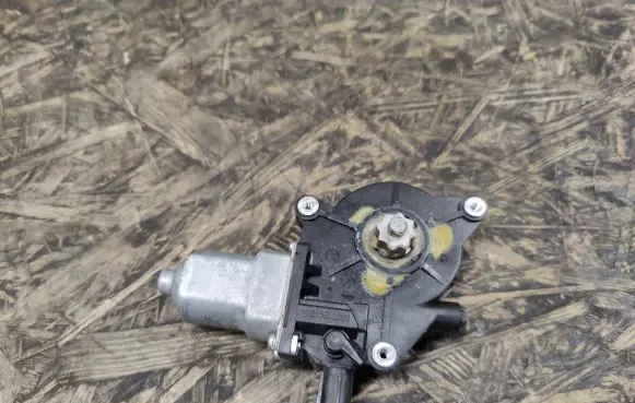 Honda Jazz Front door window regulator motor CM012330 203240