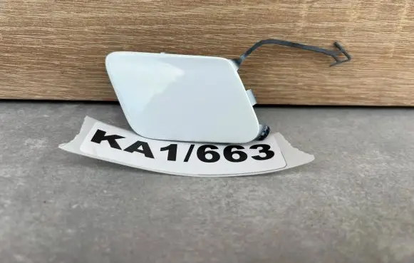 Audi TT TTS RS Mk3 8S Front tow hook cap/cover 8S0807241A