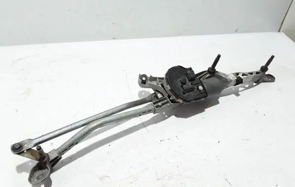 Mercedes-Benz E C207 W207 Front wiper linkage A2048201040