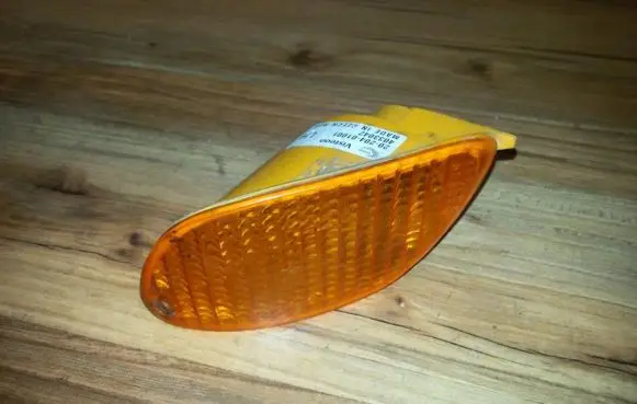 Ford Focus Front indicator light 2020401001 4033042