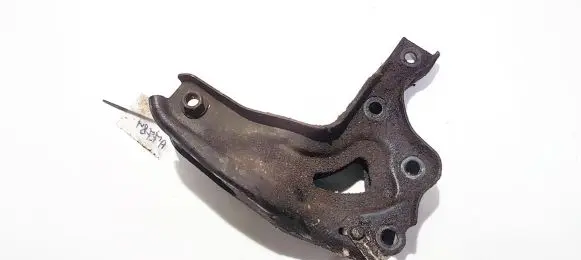 Honda Accord Engine mounting bracket
