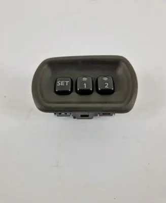 Nissan Pathfinder R51 Seat control switch 