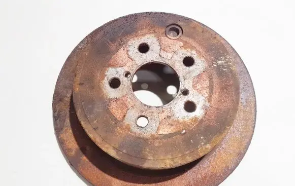 Subaru Outback Rear brake disc neventiliuojamas