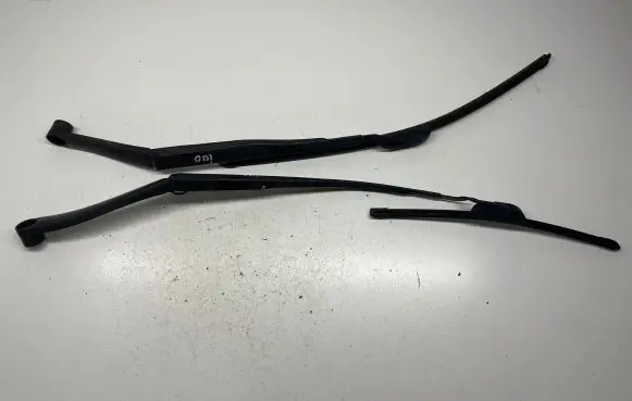 Hyundai i40 Windshield/front glass wiper blade 