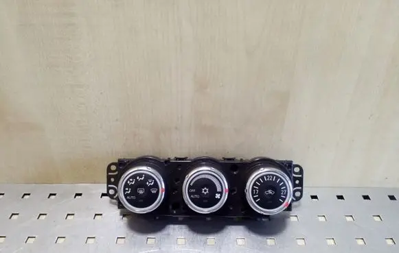 Peugeot 4007 Climate control unit 7820A082XC