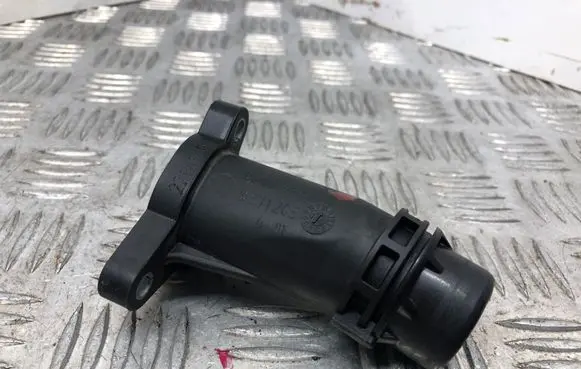 BMW 5 F10 F11 Engine coolant pipe/hose 8511205 1111 14726710